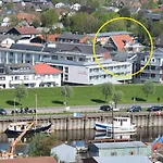 Haus Wellen Und 2 * Бюзум